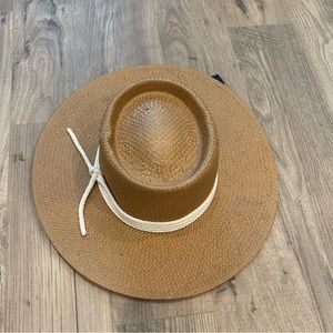 Gigi Pip Bre Straw Har